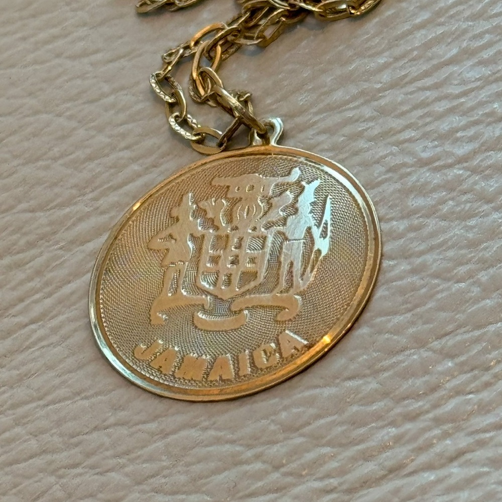 Unisex 10K Large Solid Gold Pendant